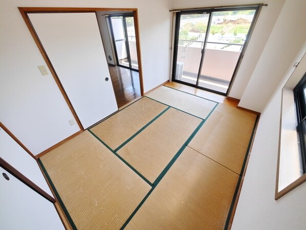 ステータスヒル寿岳の物件内観写真